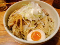 「煮干し汁なし（中）300g 650円（追加・生卵50円）」@らーめん 破顔の写真