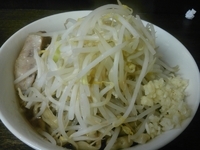 「小らーめん 700円 野菜 にんにく」@蓮爾 さんこま店の写真