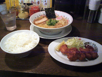 「潮ソバと鳥の唐揚げライスセット（1000円）」@中華そば キリン食堂の写真