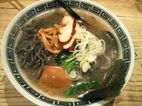 「塩鶏そば（半熟味付玉子入り）」@麺場 ハマトラの写真