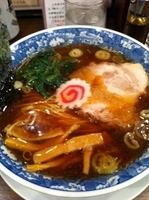 「醤油らー麺」@麺屋 楼蘭 梅田店の写真