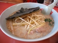 「塩ネギラーメン 690円（油少なめ）」@ラーメン山岡家 佐野店の写真