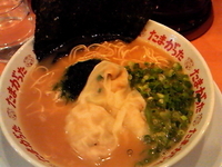 「らぁめん（麺硬め）￥650+ワンタン4ケ￥100+生青ノリ￥10」@九州大分らぁめん たまがった 伊勢佐木町店の写真