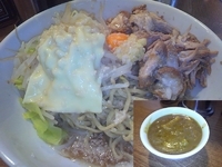 「油そば（700円）+豚（100円）+チーズ（80円）+カレールー」@らーめん こじろう526 日暮里店の写真