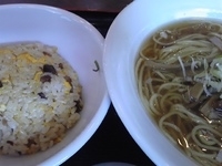 「ラーメン半チャーハンセット ￥800」@中華料理 畔の写真