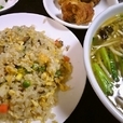 五目チャーハンと台湾風ラーメンのセット￥680