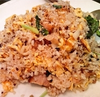 「皮付豚バラ青菜チャーハン（819円）」@百香亭 つくば本店の写真