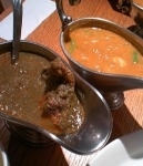 「鶏肉とほうれん草のカレー&野菜カレー(ハーフ&ハーフ)」@カラカッタの写真