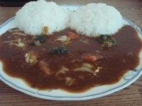 「ブロッコリー人参カレー+大盛り+トッピングチーズ 【500円+1」@カレー屋モモの写真