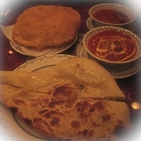 「バターチキン、フィッシュ・ウィズ・マッシュルームなど」@サムラート 新宿店の写真