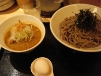 「カレーつけ蕎麦（大大）+鶏香味揚げミニ丼」@つけ蕎麦 安土 高田馬場本店の写真