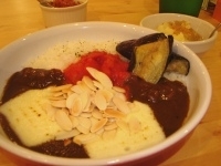 「チーズなすとトマトカレー（+アーモンド）」@ヴェルトワールの写真