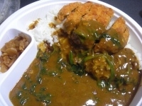 「メンチカツカレー680円ほんれん草200円」@カレーハウスCoCo壱番屋 港区芝大門店の写真