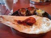 「タンドリーセット（ナン、野菜カレー、マトンカレー、中辛）@アイス」@スーリヤの写真