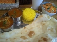 「Bランチセット （カレー2種類、ナン、サラダ、ドリンク）800円」@カトマンドの写真