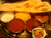 「3色カレー定食（バターチキン、アル・マタール、キーマ）@アイスチ」@ターリー屋 南新宿店の写真