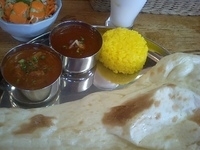 「Bランチセット（カレー2種、サラダ、ナン、ライス、ドリンク）80」@カトマンドの写真