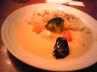 「ホタテとエビのホワイトカレー（エビなし）」@ドンピエール エクスプレスカレー 東京駅店の写真