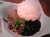 「ハーフ(黒カレー&プレーン)」@薬膳カレー&Cafe〜Ka・Ku・Ra〜香・食・楽の写真