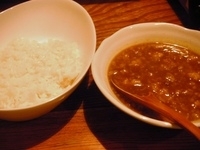 「牛モツカレー￥800」@二升五合の写真
