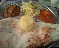 「Dセット（本日のカレー2種類、サラダ、ナン、サフランライス、ドリ」@インド料理 ラムの写真