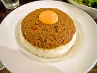 「ランチのキーマカレー（大盛り・サラダ付き）940円+トロピカルテ」@MOKUBAZAの写真