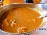 「ホリデーランチ（プレーンゴダンバ）+ライオンラガー+パパダン」@コートロッジ 新宿店の写真