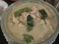 「グリーンカレー（850円）+ライス（200円）」@ムエタイフードの写真