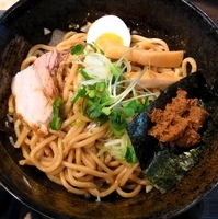 「油そば」@つけ麺 らーめん 研究所の写真