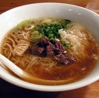 「醤油らぁ麺（牛骨らぁ麺 マタドール）」@ラー戦場 大宮情熱屋台の写真