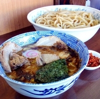 「辛つけ 大盛り + 半肉」@次念序の写真