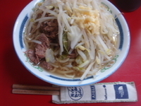 「小ラーメン豚入り+ニンニク」@ラーメン二郎 目黒店の写真