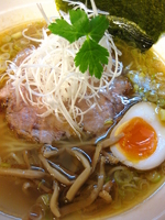 「しおらーめん￥650」@燵家製麺の写真