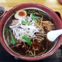 「黒豚正油ラーメン（730円）+大盛り（100円）=830円」@手もみラーメン もりもり亭の写真