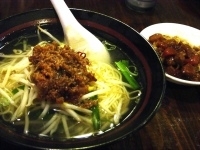 「台湾ラーメン+ミニカレー（700円）」@中華料理大学の写真