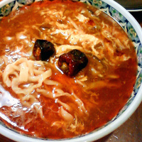 「「激辛」スーラータンメン （880円）」@中国ラーメン 揚州商人 池上店の写真