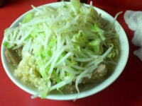 「小豚ダブル850円」@ラーメン二郎 千住大橋駅前店の写真