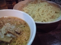 「つけ麺+大盛（590円+100円）」@竜馬の写真