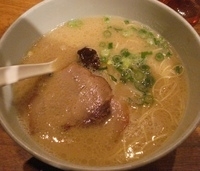 「白丸、博多ひとくち餃子、おいしいごはん」@一風堂 高田馬場店の写真