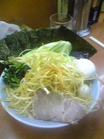 「ネギラーメン+キャベツ+味玉」@壱七家 厚木店の写真