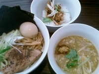 「特製つけ麺 炙りチャーシュー丼」@TSUKEMEN MIWA69'nの写真