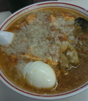 「蒙古タンメン770円+玉子60円+背脂60円」@蒙古タンメン 中本 本店の写真