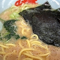 「醤油ラーメン 590円」@山岡家 千葉中央区店の写真