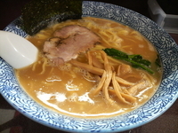 「濃いうまラーメン（中）（650）ランチサービス中盛り無料」@麺屋 かぐら 柏店の写真