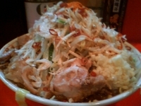 「ぶた入り 750円 （ニンニク・ヤサイ・カラメ・桜海老&唐辛子）」@ラーメン二郎 府中店の写真