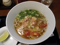 「ベーコンとズッキーニの洋風コンソメらぁ麺+替玉1つ」@ちゃぶ屋 とんこつ らぁ麺 CHABUTON ヨドバシ横浜店の写真