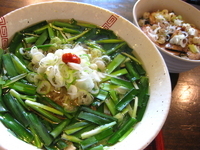 「≪期間限定≫ニラーメン￥750 & ミニチャーシュー丼（しょうゆ」@ラーメン厨房 ぽれぽれの写真