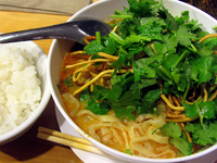 「カオソーイ+パクチー変更+サービスライス@900+50+0」@カオソーイ専門店 井の頭 ナムチャイの写真