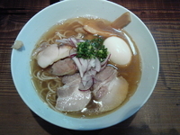 「煮干し塩ラーメン全部のせ、鶏塩飯?」@町田汁場 しおらーめん 進化の写真