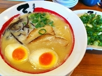 「てっぺいラーメン+替玉+葱増し」@濃厚とんこつラーメン てっぺい 茨木総本店の写真